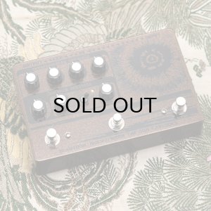 画像1: Beautiful Noise Effects　WHEN THE SUN EXPLODES リバーブ・ディストーション [Burnt Umber Metallic Brown] 直輸入品