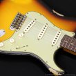 画像6: Fender Custom Shop　1961 Stratocaster Heavy Relic [Super Faded/Aged 3-Color Sunburst] [決算セール特価] (6)