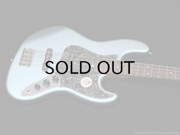 画像3: Bacchus　BJB-1-RSM [Ice Blue Metallic, Black Pearl Pickguard] (3)